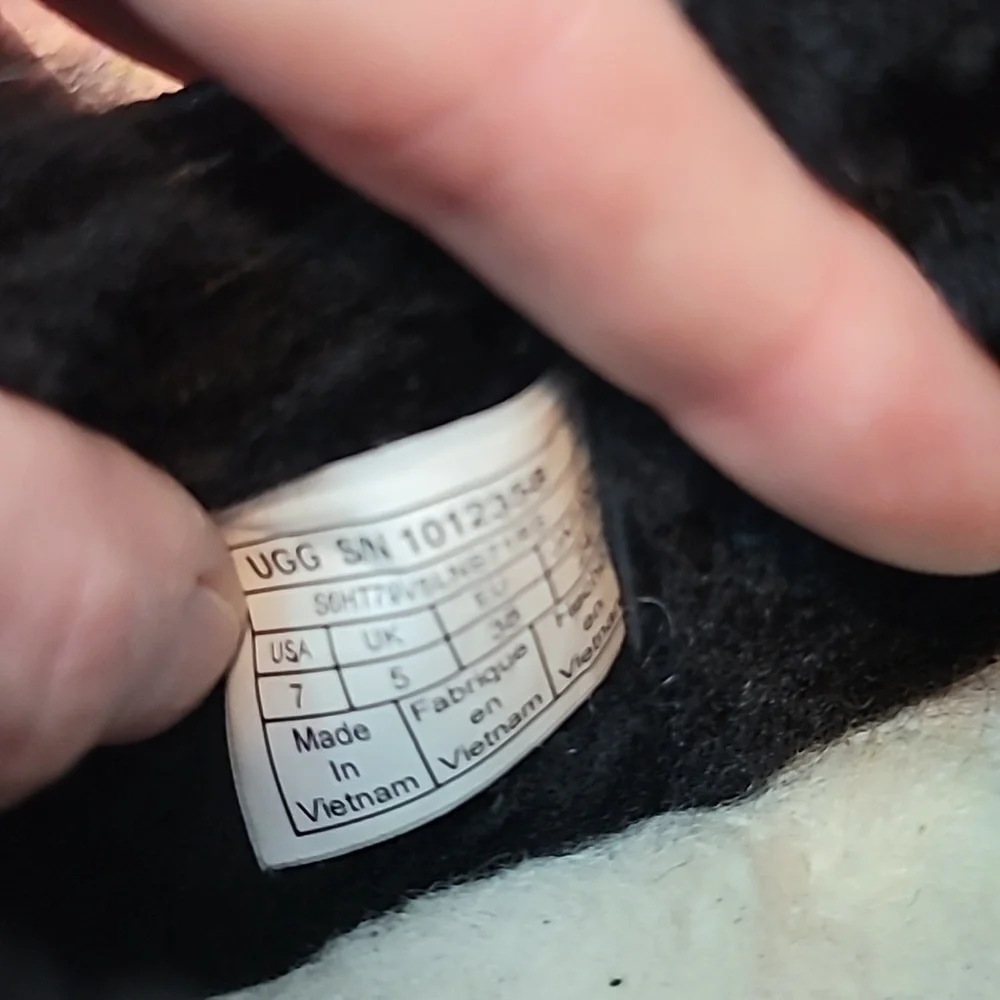 UGG McKay Boots - Picture 15 of 16